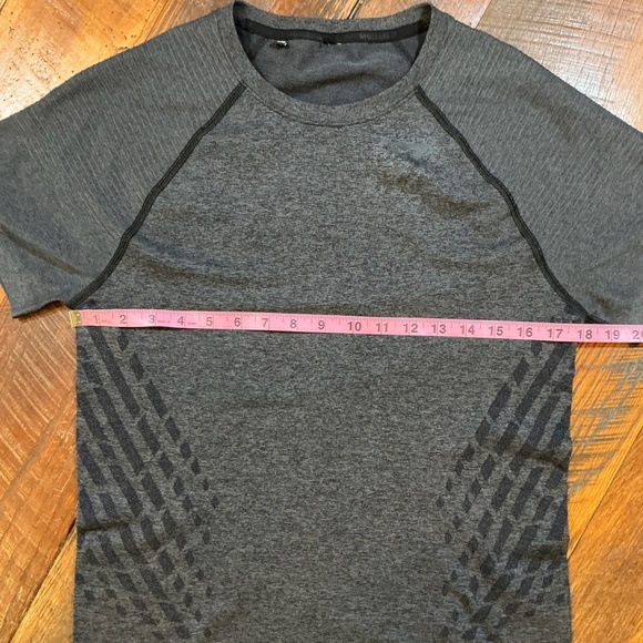 Gymshark Circuit Seamless Short Sleeve T-Shirt Black Marl Men’s - Picture 6 of 8